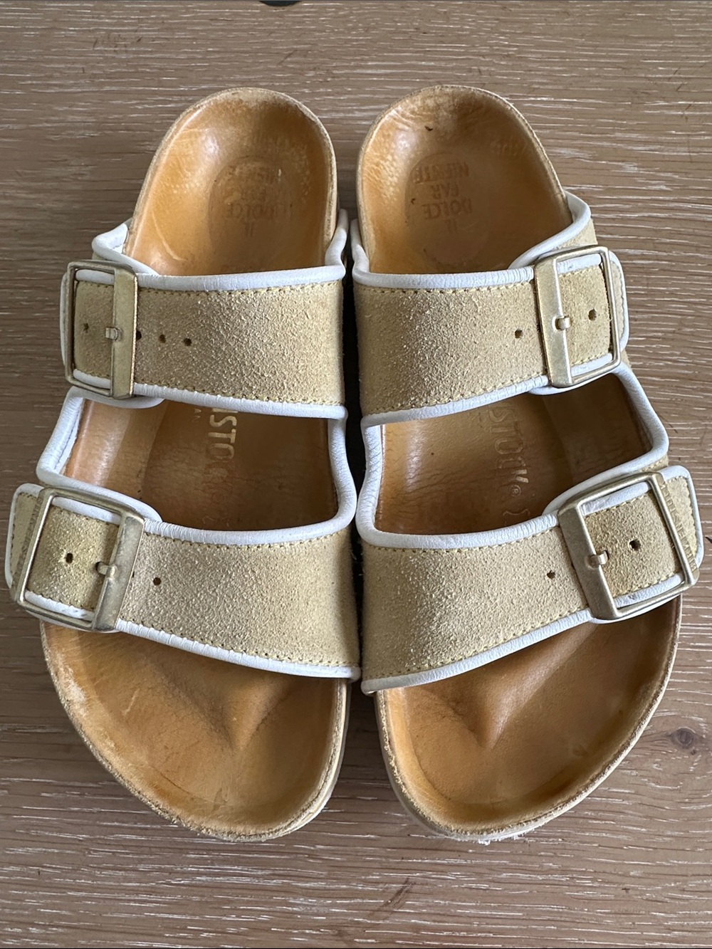 RARE BIRKENSTOCK X IL DOLCE FAR NIENTE
Arizona Yellow Suede Sandals Size 38 - Picture 13 of 17